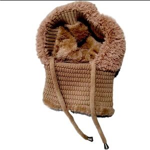 NWOT Gorgeous Plush Balaclava Hat with Ties